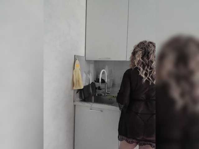 mery8poppins's BongaCams show and profile