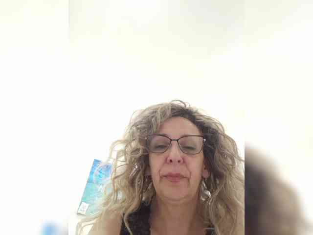 mery8poppins Live Webcam on BongaCams