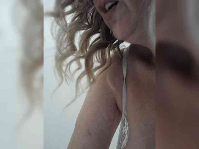 mery8poppins webcam