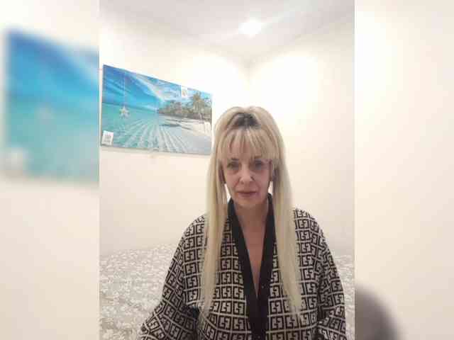 mery8poppins Live Webcam on BongaCams