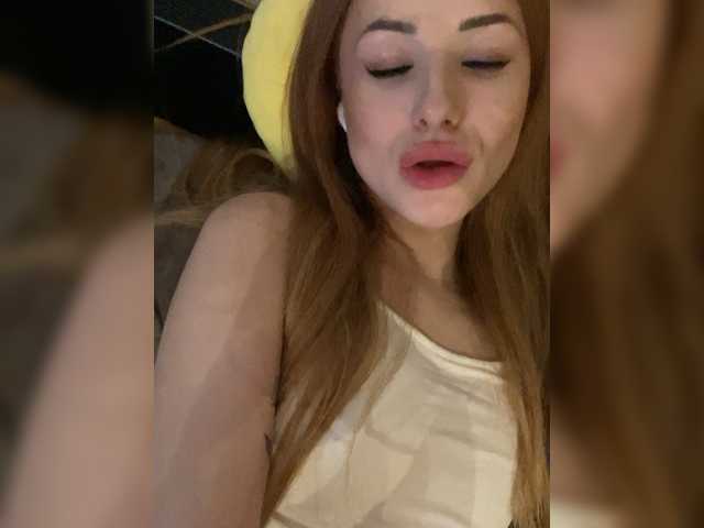 YourBarbiee live cam profile preview on bongacams