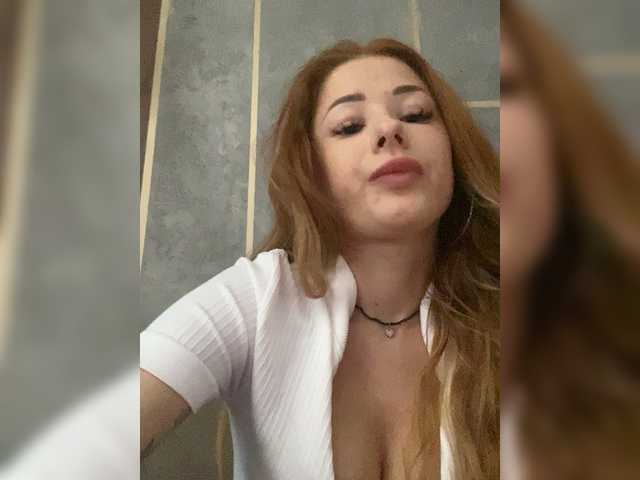 YourBarbiee live webcam show