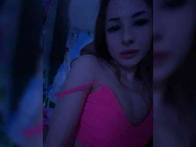 YourBarbiee webcam