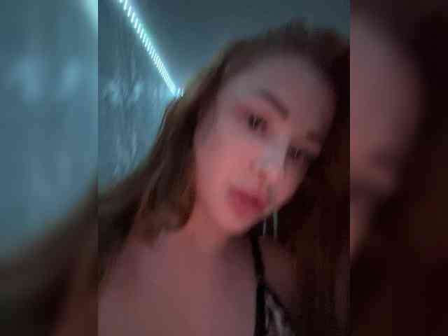 YourBarbiee webcam