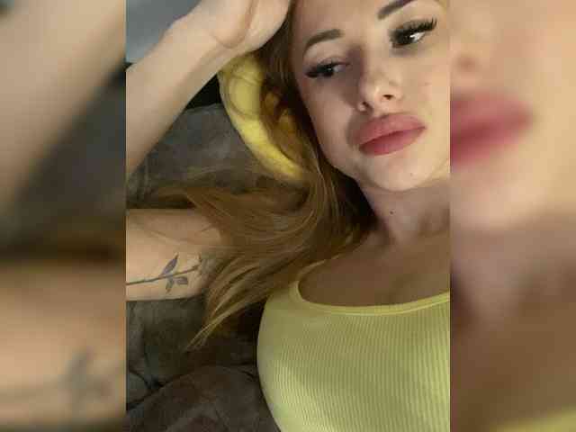 YourBarbiee webcam