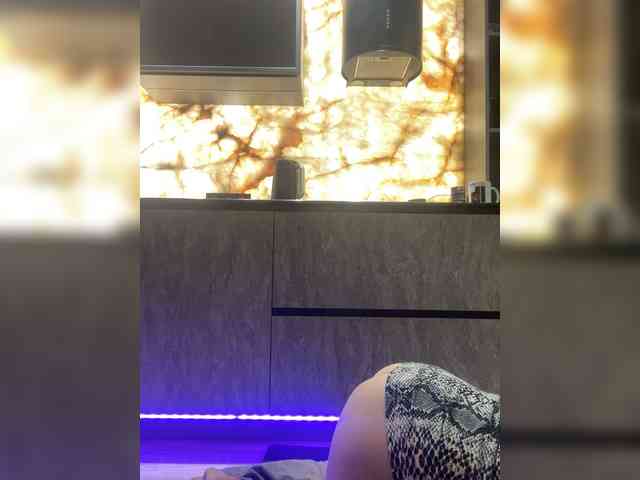 YourBarbiee webcam
