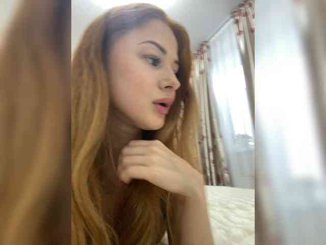YourBarbiee webcam