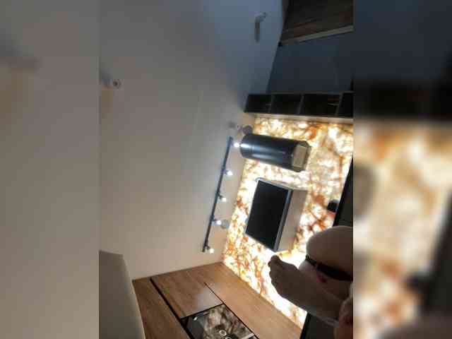 YourBarbiee webcam