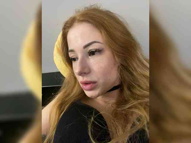 YourBarbiee webcam