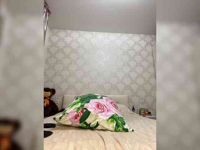 YourBarbiee webcam