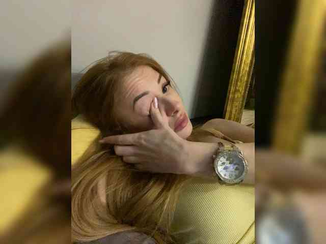 YourBarbiee webcam