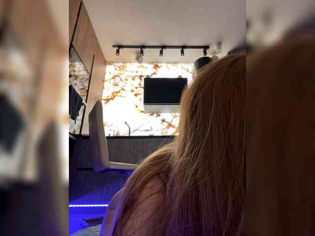 YourBarbiee webcam