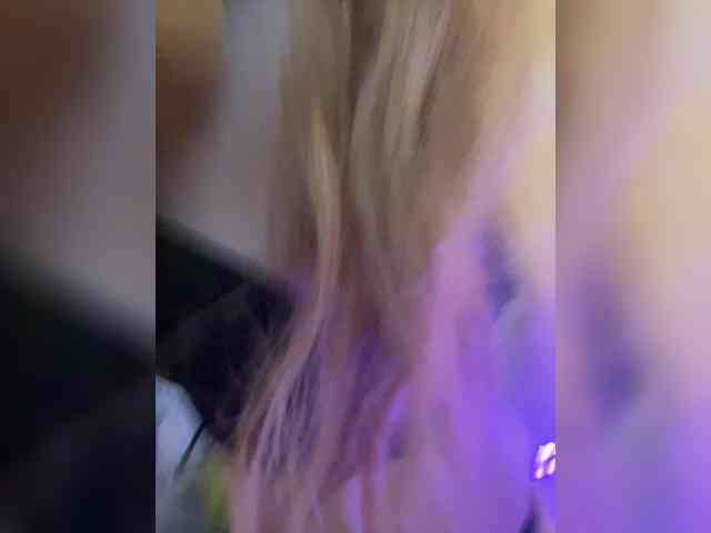 YourBarbiee webcam