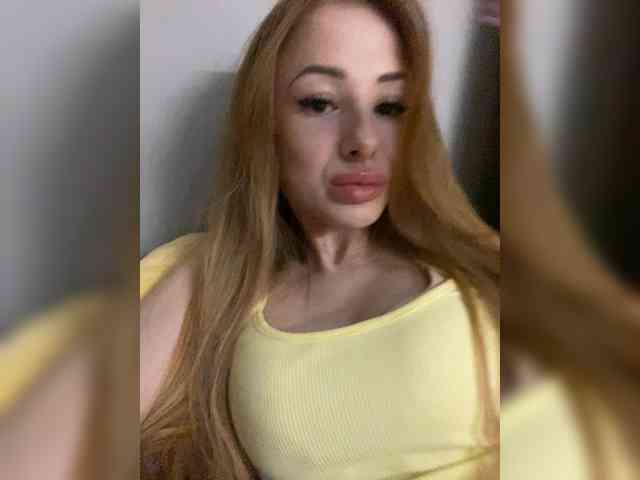 YourBarbiee webcam