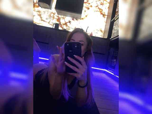 YourBarbiee webcam