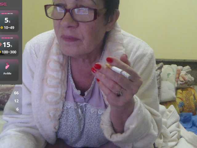 Sandra-Carina, en directo ahora en BongaCams