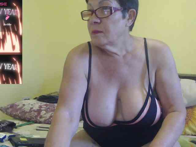 Sandra-Carina live female cam on bongacams