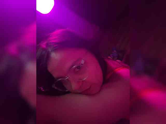 YouNona webcam