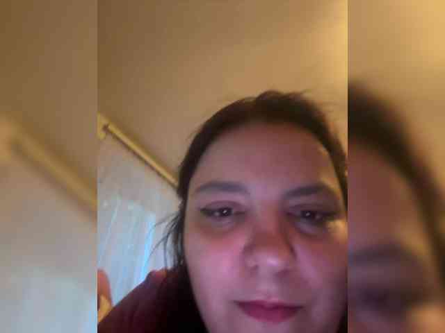 YouNona webcam