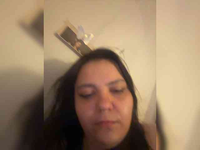 YouNona webcam