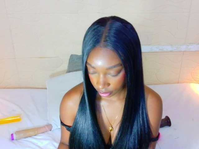 shamira-moore's BongaCams show and profile