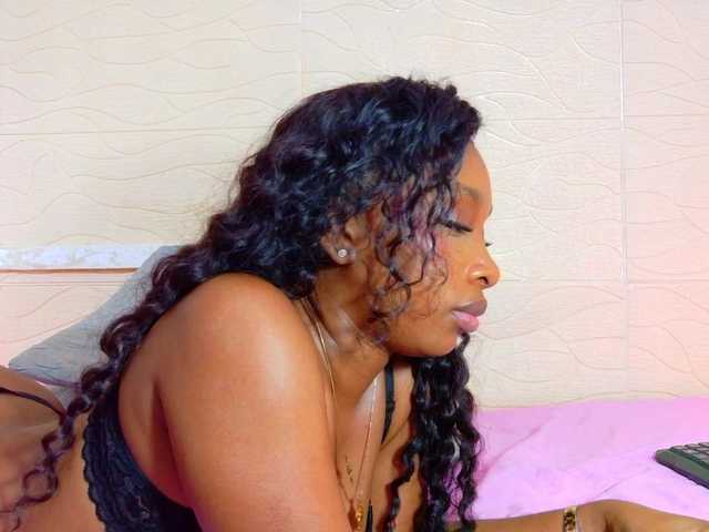 shamira-moore live cam