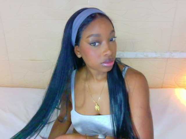 shamira-moore's BongaCams show and profile