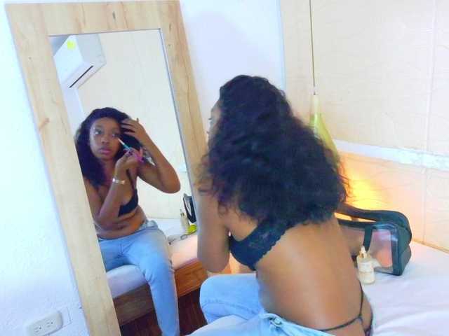 shamira-moore live cam on BongaCams