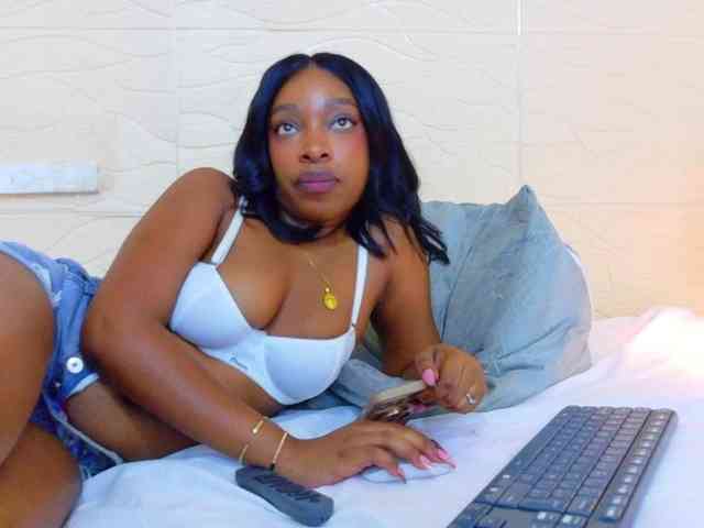 shamira-moore webcam