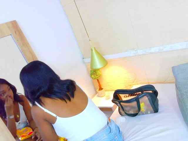 shamira-moore webcam