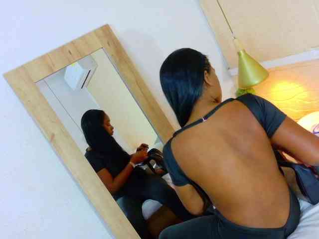 shamira-moore webcam
