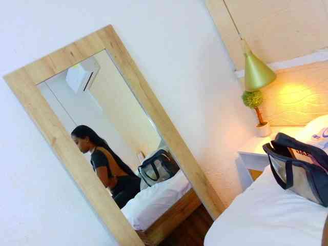 shamira-moore webcam
