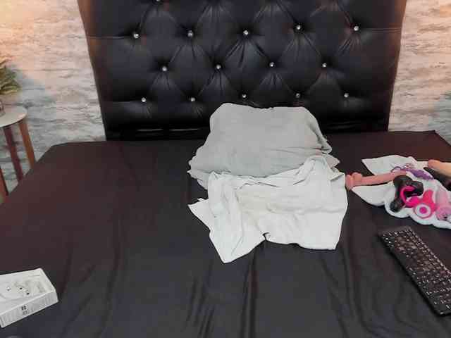 exotical-baby's live room