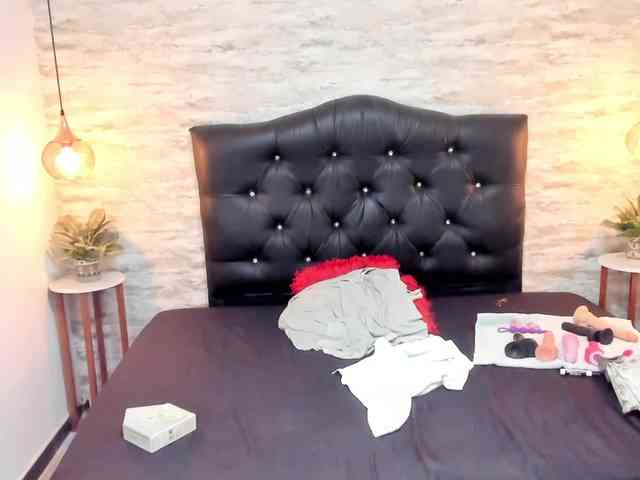 exotical-baby's live room