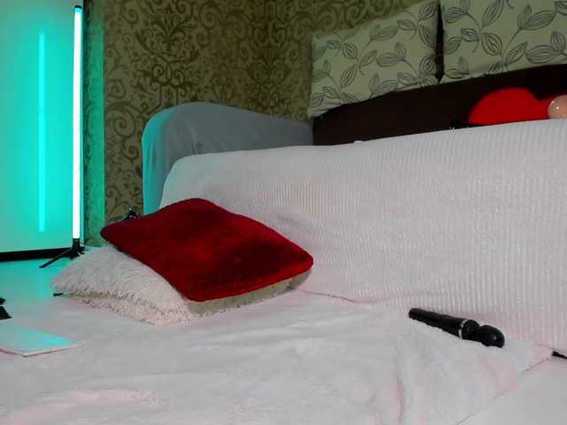 DanaKareninaxxx live cam on BongaCams