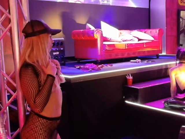 DanaKareninaxxx