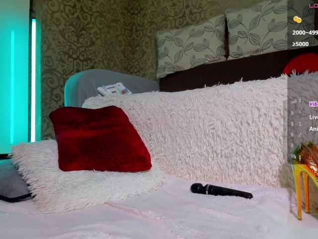 DanaKareninaxxx live cam on BongaCams