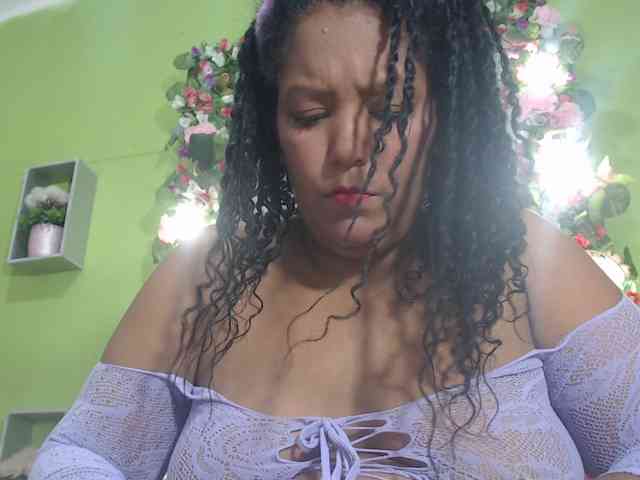 RACHELL-HOT