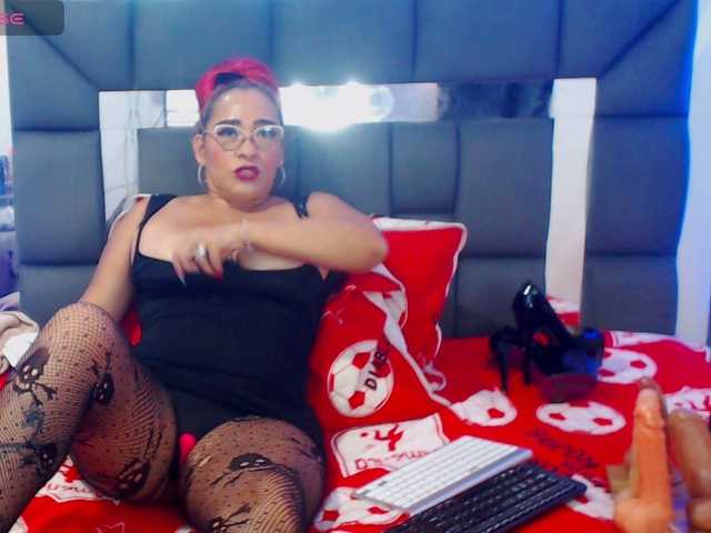 sweetgoddessbig live cam on BongaCams