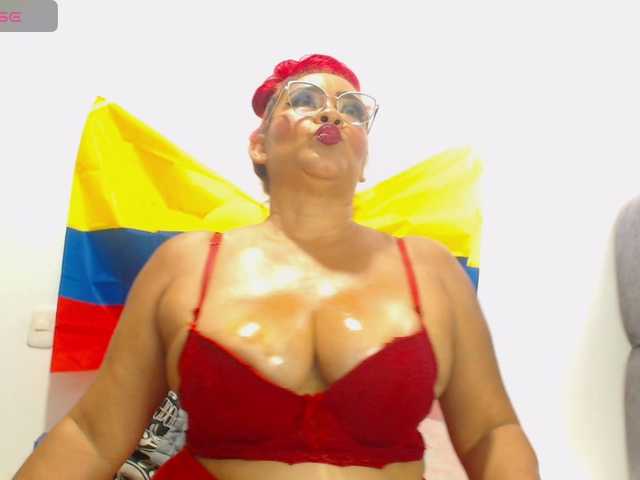 sweetgoddessbig live cam on BongaCams