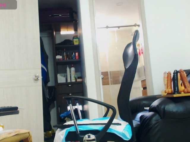 sweetgoddessbig live cam on BongaCams