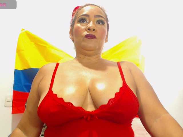 sweetgoddessbig live cam on BongaCams