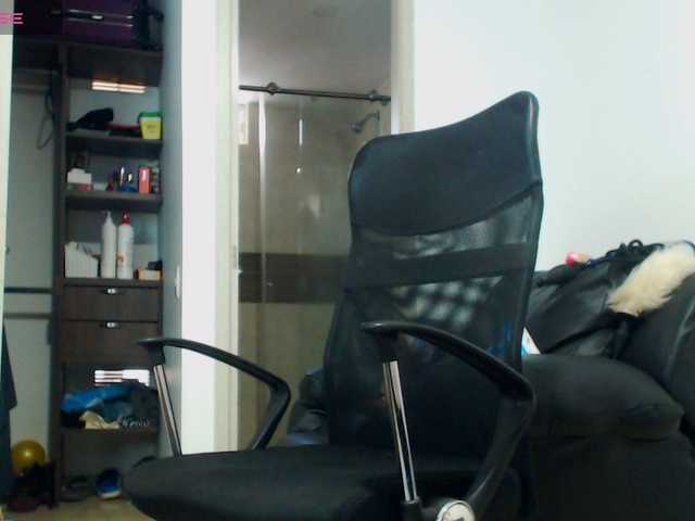 sweetgoddessbig live cam on BongaCams
