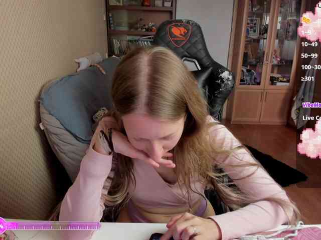 cuteMila webcam