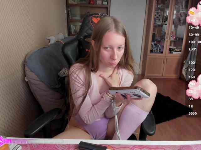 cuteMila webcam