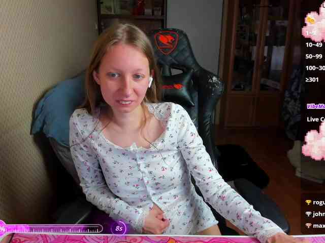 cuteMila webcam