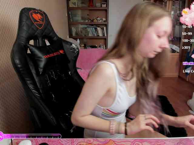 cuteMila webcam