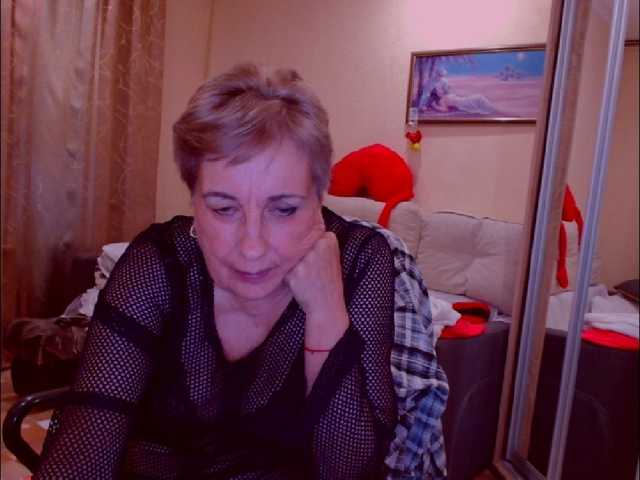 Kira9476 live cam on BongaCams