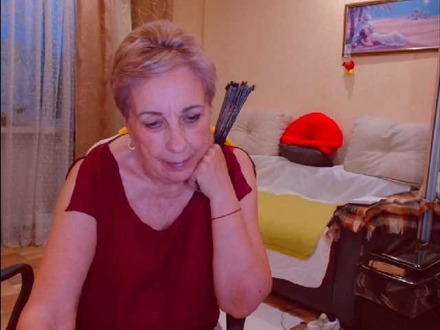 Kira9476 live cam on BongaCams