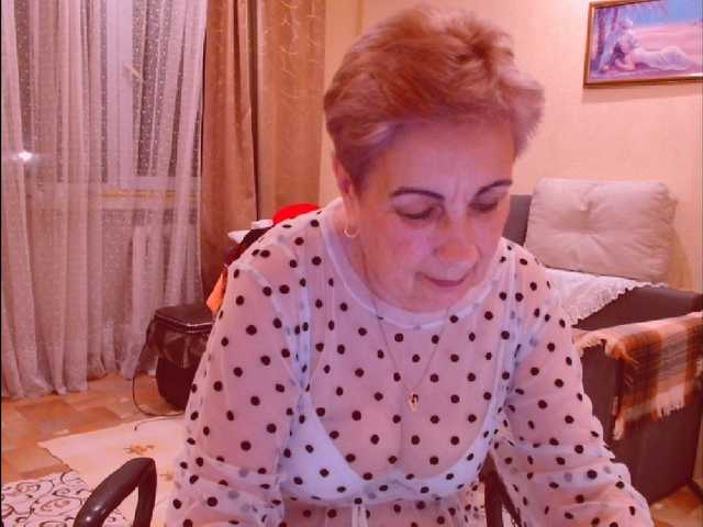 Kira9476 live cam on BongaCams